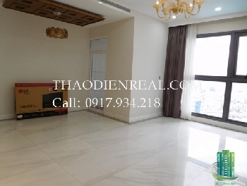  Queen antique style 2-bedroom Pearl Plaza apartment pool view
Pearl Plaza high floor , 2 nice bedrooms , master bedroom with high class-decoration , 2 bathrooms , fully equipped kitchen , kitchen area with dining table four chairs , modern kitchen