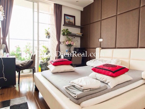 images/upload/gorgeous-2-bedrooms-apartment-in-thao-dien-pearl-for-rent_1471337950.jpg